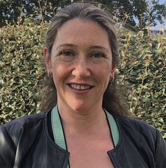 Marie-Anne Rameix-Welti promue Chevalier de l'Ordre national du mérite