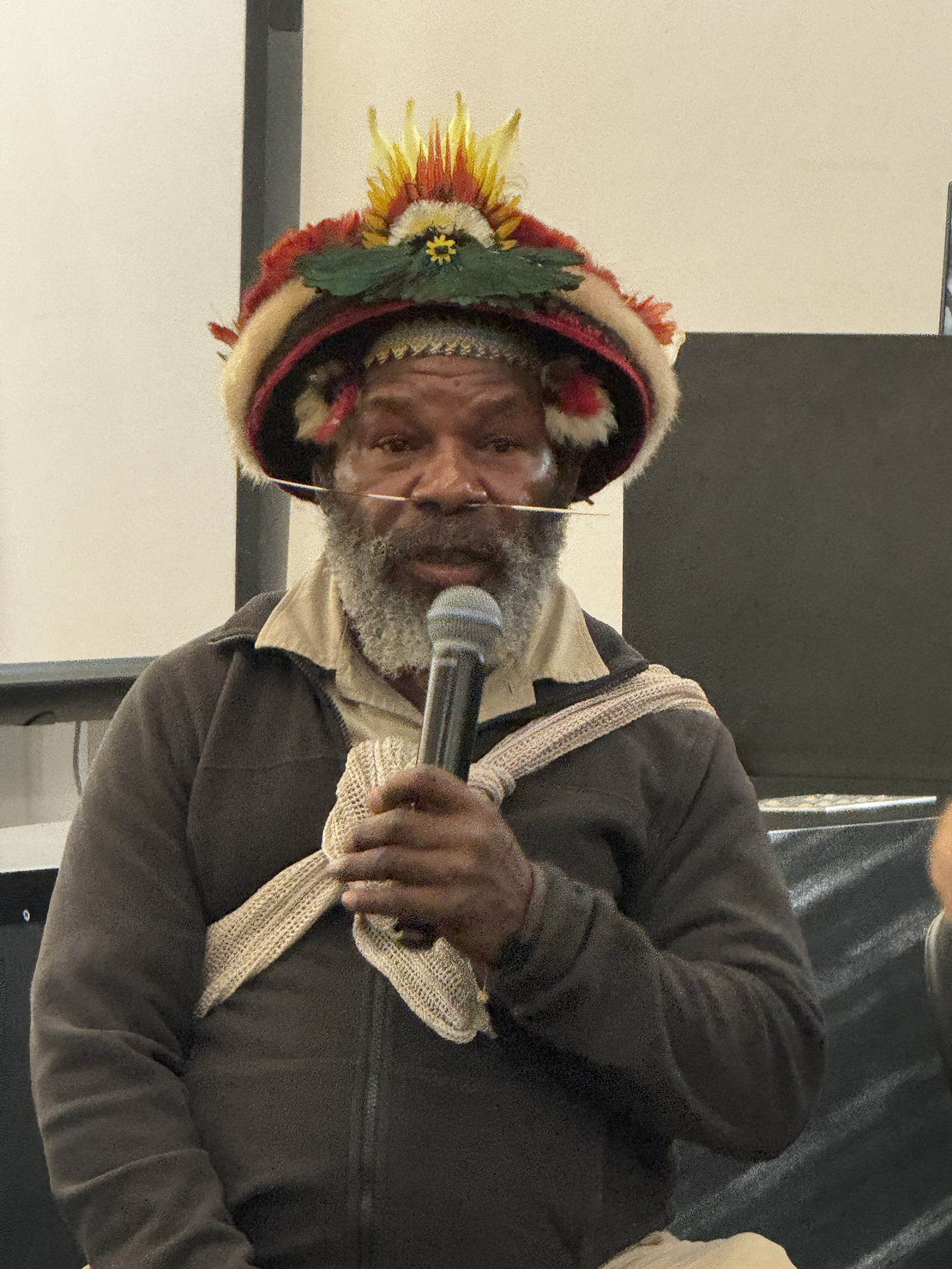 L’UVSQ a eu l’honneur d’accueillir Mundiya Kepanga, chef coutumier de la tribu des Hulis